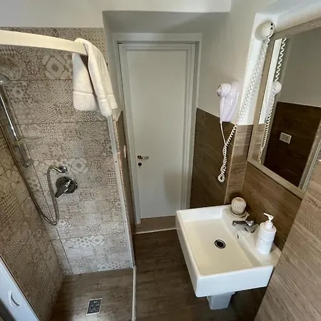 Dimora Almadia فندق مبيت وإفطار 4*