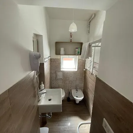 Dimora Almadia مونوبولي