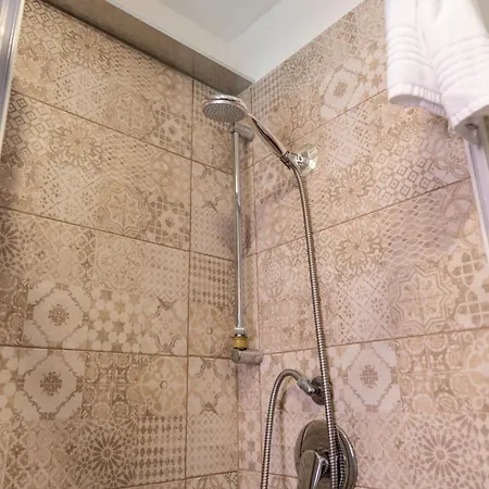 Dimora Almadia Bed & Breakfast 3*